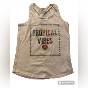Place kid’s tank top